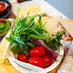 Alexandra Bb & Brunch - Front - Healthy Xxl Breakfast & Brunch Until 12 30 Otel