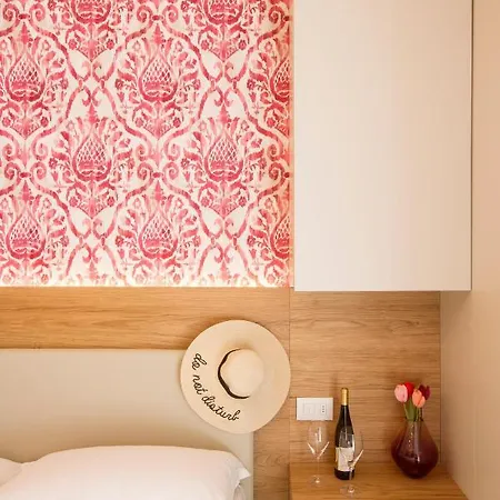 Alexandra Bb & Brunch - Front - Healthy Xxl Breakfast & Brunch Until 12 30 - Parking Included