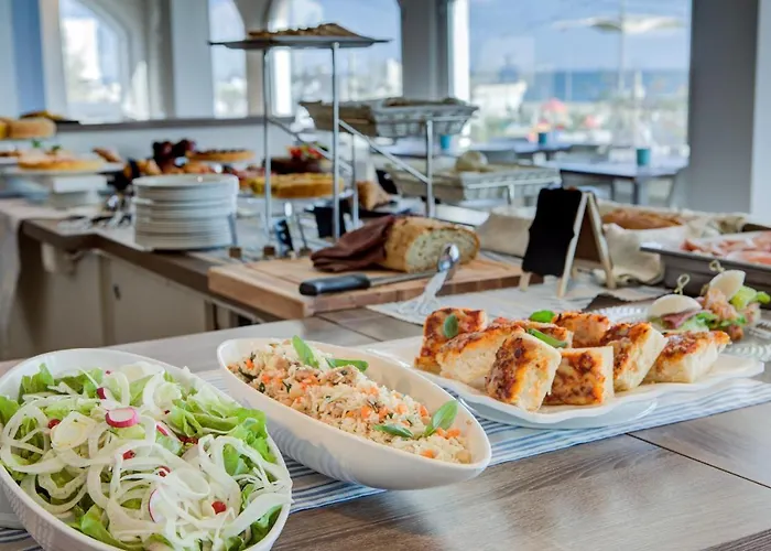 Hotel Alexandra Bb & Brunch - Front - Healthy Xxl Breakfast & Brunch Until 12 30