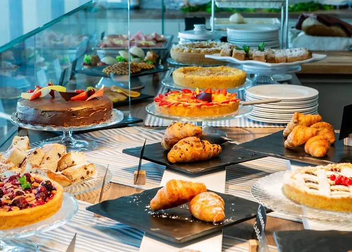 Alexandra Bb & Brunch - Front - Healthy Xxl Breakfast & Brunch Until 12 30 - Parking Included Misano Adriatico