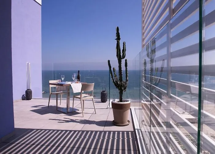 Alexandra Bb & Brunch - Front - Healthy Xxl Breakfast & Brunch Until 12 30 - Parking Included Szálloda