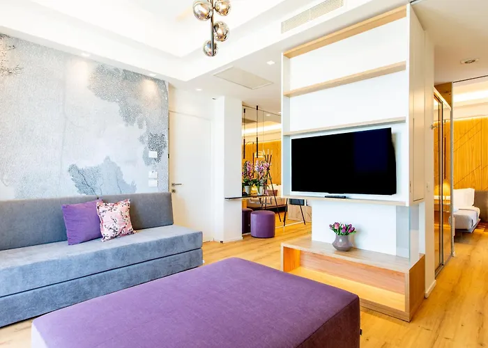 Szálloda Alexandra Bb & Brunch - Front - Healthy Xxl Breakfast & Brunch Until 12 30 - Parking Included Misano Adriatico