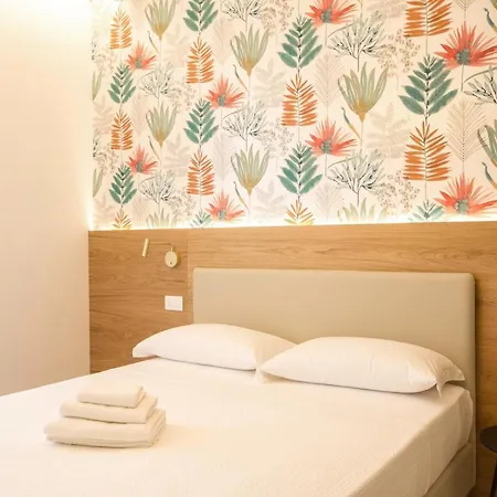 Alexandra B&B & Brunch -Beach Front Parking Included 3*