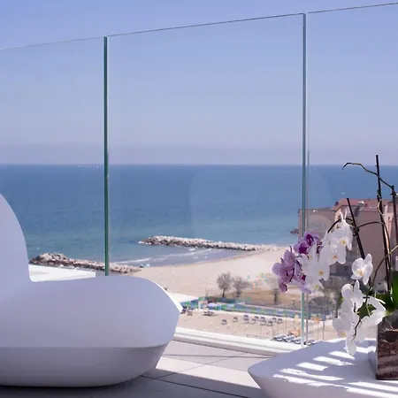 מלון Alexandra B&B & Brunch -Beach Front Parking Included מיסאנו אדריאטיקו