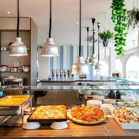 Alexandra - Front - Healthy Xxl Breakfast & Brunch Until 12 30 - Parking Included