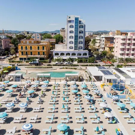 Alexandra B&B & Brunch -Beach Front Parking Included 3* מיסאנו אדריאטיקו