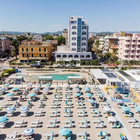 Alexandra - Front - Healthy Xxl Breakfast & Brunch Until 12 30 - Parking Included 3* Misano Adriatico