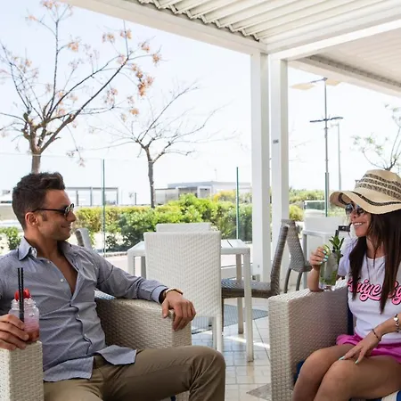 Hotel Alexandra & Brunch -beach Front Parking Included Misano Adriatico