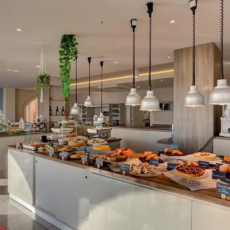 Alexandra - Front - Healthy Xxl Breakfast & Brunch Until 12 30 - Parking Included Hotel 3*