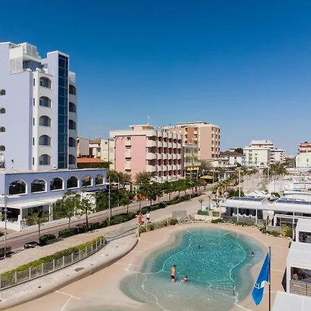 Hotel Alexandra - Front - Healthy Xxl Breakfast & Brunch Until 12 30 - Parking Included Misano Adriatico