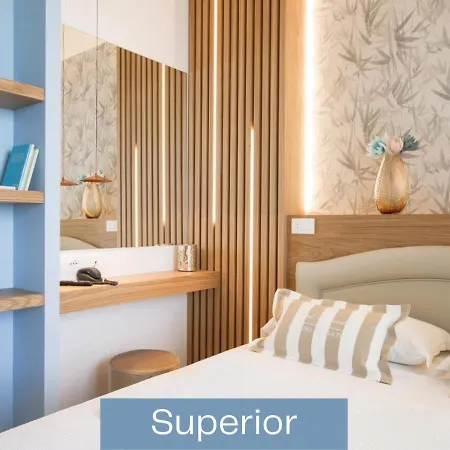 מלון Alexandra B&B & Brunch -Beach Front Parking Included 3*