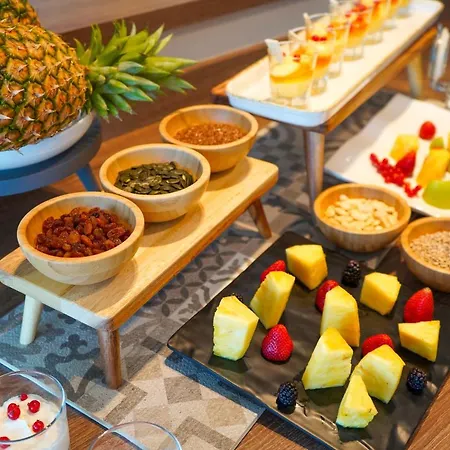 Alexandra - Front - Healthy Xxl Breakfast & Brunch Until 12 30 - Parking Included Hotel 3*