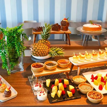 Alexandra - Front - Healthy Xxl Breakfast & Brunch Until 12 30 - Parking Included