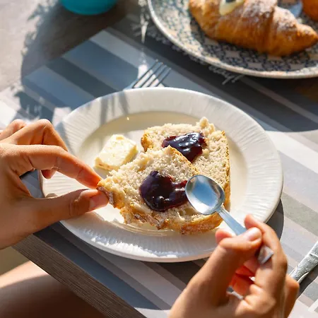 Alexandra B&B & Brunch -Beach Front Parking Included מיסאנו אדריאטיקו