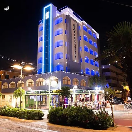 Hotel Alexandra & Brunch -beach Front Parking Included