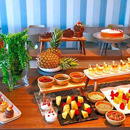 Alexandra & Brunch -beach Front Parking Included Hotel