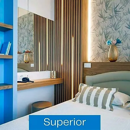 Alexandra & Brunch -beach Front Parking Included 3*