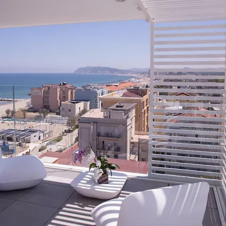 Alexandra B&B & Brunch -Beach Front Parking Included 3* מיסאנו אדריאטיקו