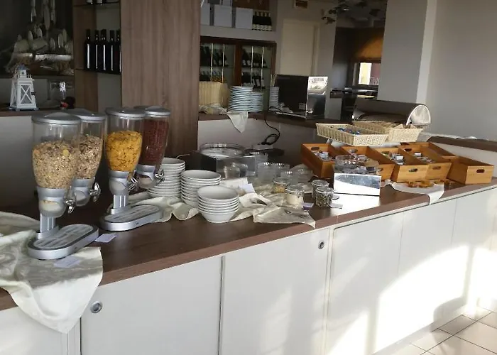 Alexandra Bb & Brunch - Front - Healthy Xxl Breakfast & Brunch Until 12 30 3*